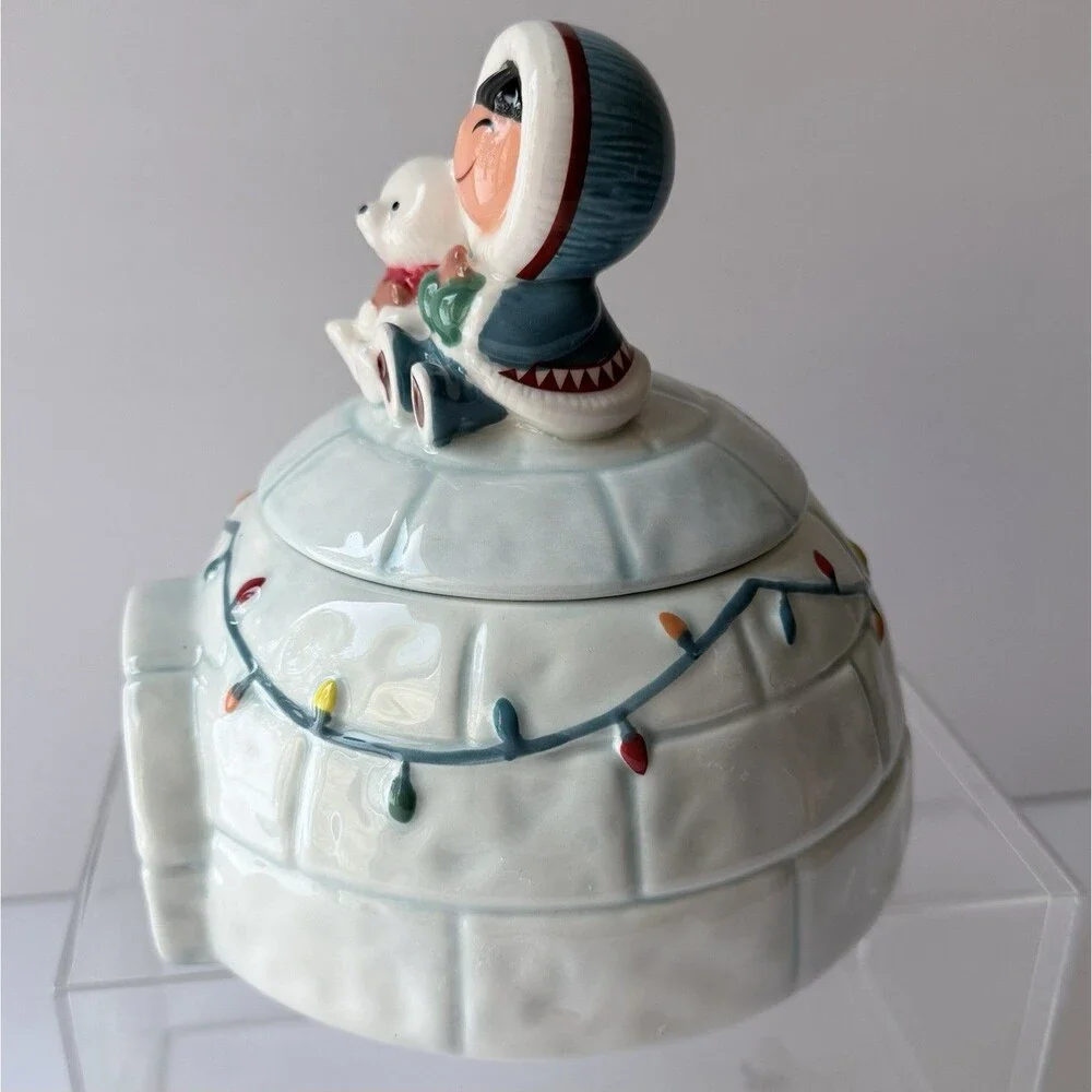 Hallmark Frosty Friends Igloo Ceramic Cookie Jar Retired 2016 Eskimo *READ*